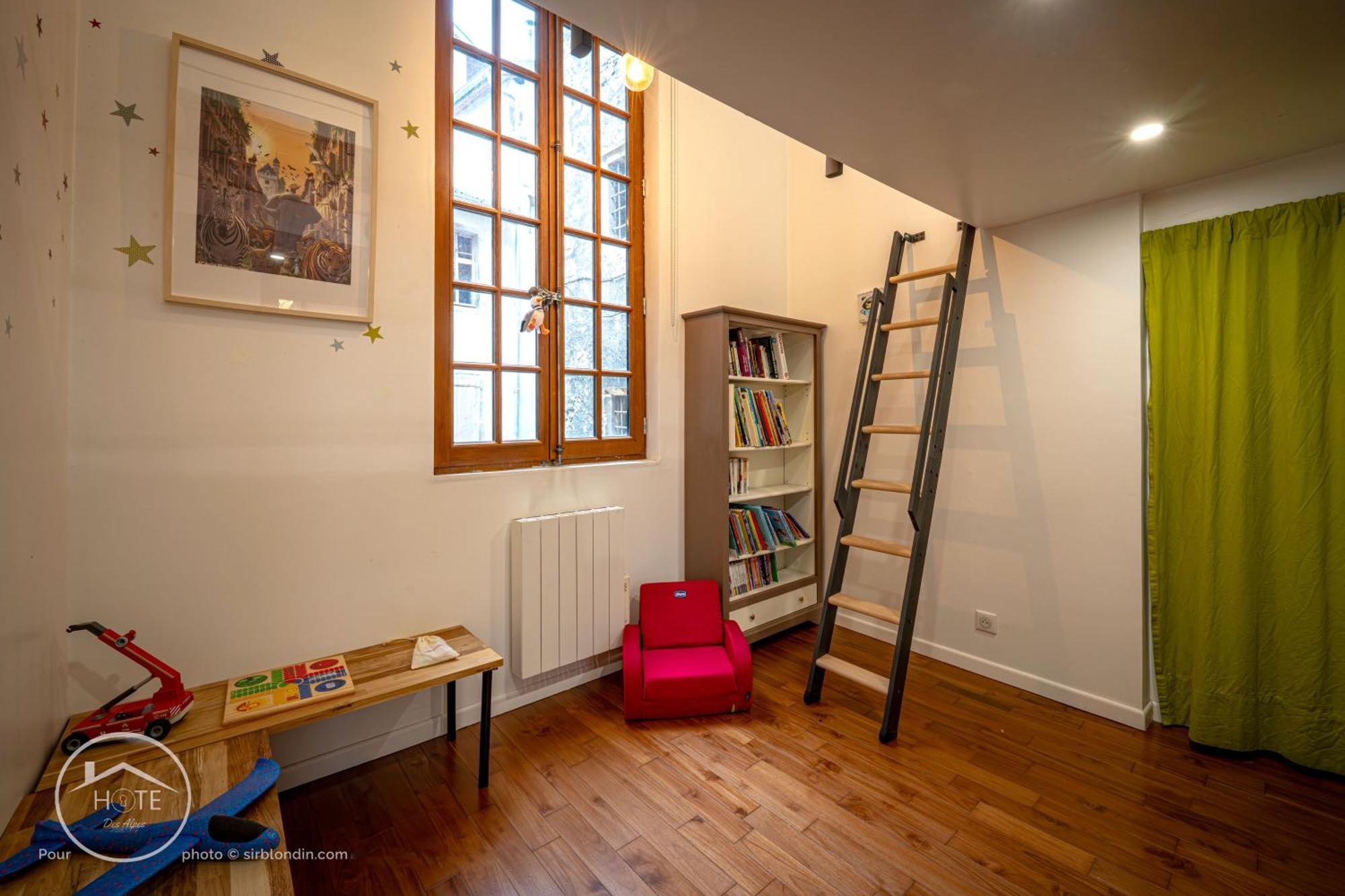 L'Ecrin De Chambery, Coeur De Centre Ville, Calme Et Espace Exterior foto
